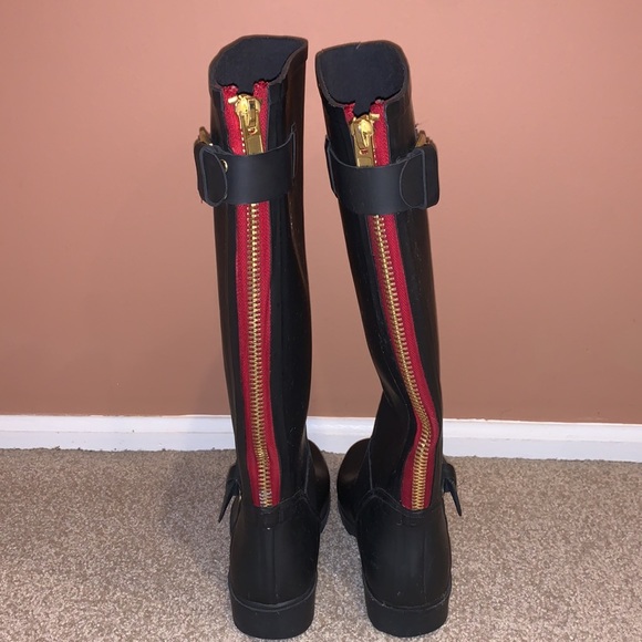 Steve Madden Shoes | Steve Madden Rain Boots W Functional Red Zipper | Color: Black/Red | Size: 6 | Nicolesoriero28's Closet